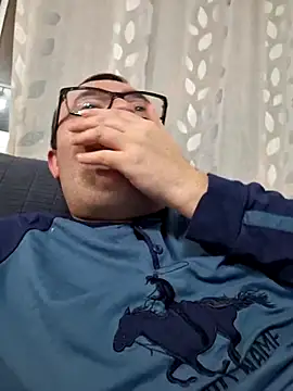 Snapshot of Javier_bear chatting on December 14, 2025, 9:42 pm Javier bear online show from December 14, 2025, 9:42 pm