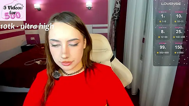 Snapshot of MoranaKit chatting on December 14, 2025, 5:51 pm MoranaKit online show from December 14, 2025, 5:51 pm