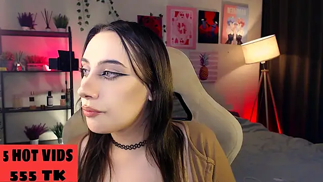 Snapshot of MoranaKit chatting on September 12, 2025, 7:19 am MoranaKit online show from September 12, 2025, 7:19 am