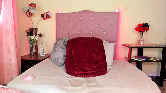 MISSKENDALL hot online show from September 14, 2025, 3:23 pm