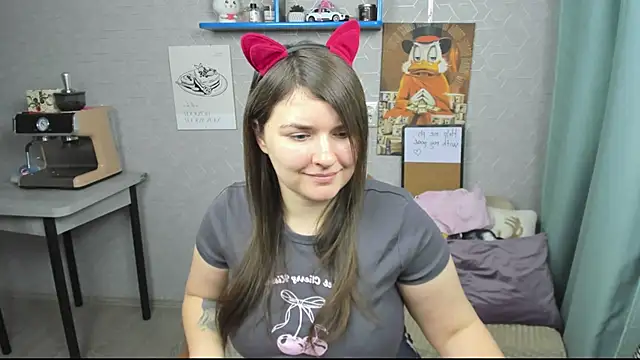 Snapshot of LineraPitts chatting on October 3, 2025, 1:01 pm LineraPitts online show from October 3, 2025, 1:01 pm