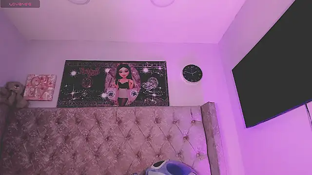 Snapshot of kimMaddiee chatting on March 3, 2026, 5:47 am kimMaddiee online show from March 3, 2026, 5:47 am