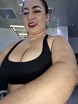 Snapshot of laura_bassi chatting on November 4, 2025, 12:58 am laura bassi online show from November 4, 2025, 12:58 am