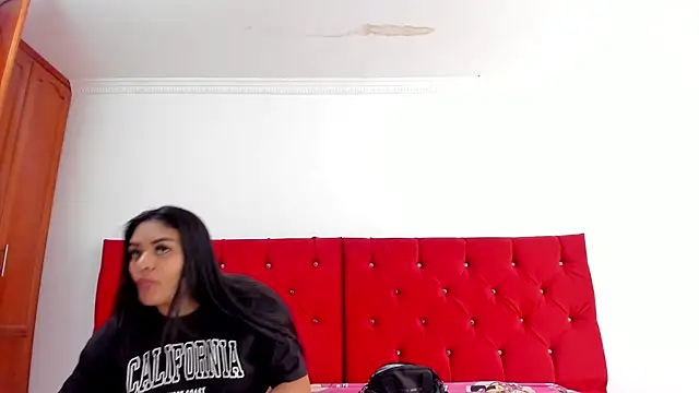 Snapshot of youlittle_perverts chatting on November 21, 2025, 7:02 pm youlittle perverts online show from November 21, 2025, 7:02 pm