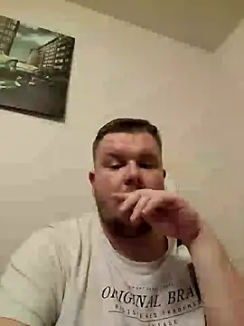 Snapshot of titovilan_PL chatting on January 10, 2025, 3:06 pm titovilan PL online show from January 10, 2025, 3:06 pm