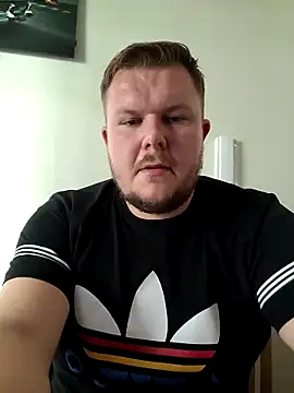 Snapshot of titovilan_PL chatting on September 20, 2025, 11:37 am titovilan PL online show from September 20, 2025, 11:37 am