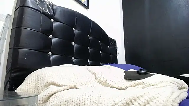 Snapshot of candyladyboy chatting on March 18, 2026, 8:43 pm candyladyboy online show from March 18, 2026, 8:43 pm