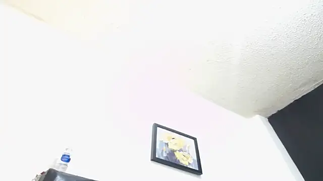 Snapshot of candyladyboy chatting on April 15, 2026, 9:37 pm candyladyboy online show from April 15, 2026, 9:37 pm