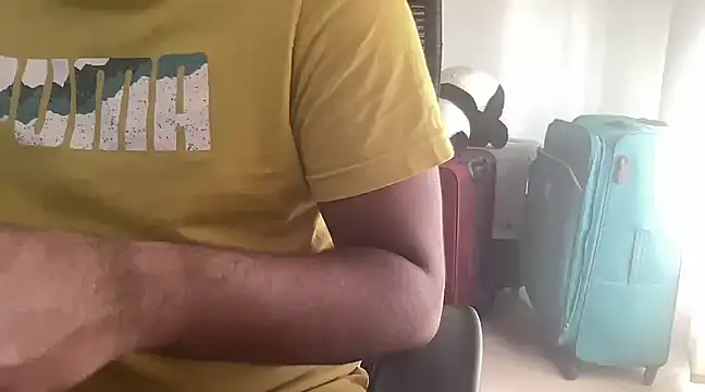 dhruv-sluppy online show from December 24, 2024, 4:44 am