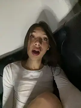 Snapshot of NICOLSKINNY1 chatting on September 11, 2025, 12:32 am NICOLSKINNY1 online show from September 11, 2025, 12:32 am