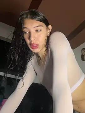 Snapshot of NICOLSKINNY1 chatting on March 20, 2025, 5:47 pm NICOLSKINNY1 online show from March 20, 2025, 5:47 pm