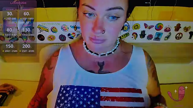 Snapshot of EllieOz chatting on September 14, 2025, 6:41 pm EllieOz online show from September 14, 2025, 6:41 pm