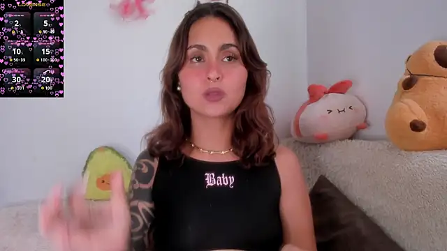 Snapshot of Violette-Ramirez01 chatting on November 11, 2025, 6:25 pm Violette-Ramirez01 online show from November 11, 2025, 6:25 pm