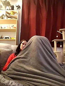 LauraBaby online show from October 27, 2025, 7:26 pm