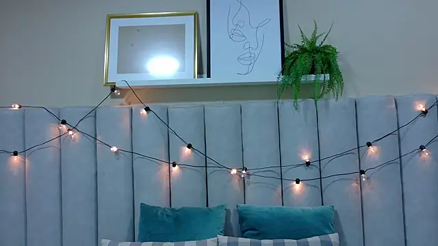 Snapshot of nahomi_campbell chatting on November 20, 2025, 7:25 pm nahomi campbell online show from November 20, 2025, 7:25 pm