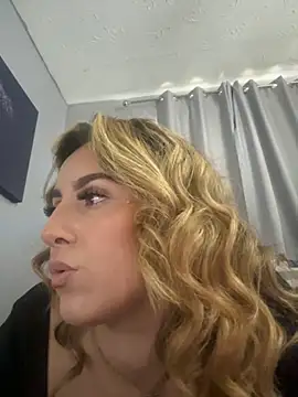 Snapshot of Miss_emilee chatting on October 9, 2025, 12:06 pm Miss emilee online show from October 9, 2025, 12:06 pm