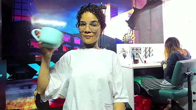 Snapshot of anaroman01 chatting on September 26, 2025, 4:47 pm anaroman01 online show from September 26, 2025, 4:47 pm