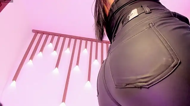 Snapshot of majo_rosse_ chatting on February 21, 2026, 7:16 pm majo rosse online show from February 21, 2026, 7:16 pm