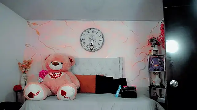 maria camilacms online show from January 12, 2026, 7:42 pm