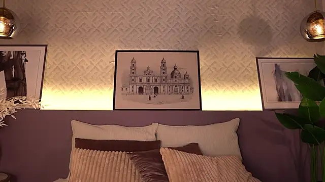 Snapshot of ElleDiane chatting on March 18, 2025, 3:45 am ElleDiane online show from March 18, 2025, 3:45 am