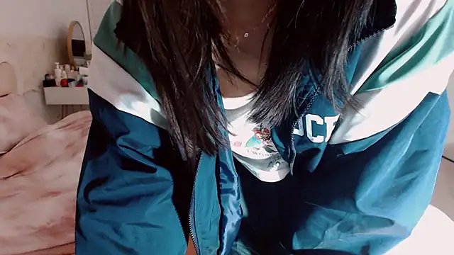 -Lucky Girl online show from March 24, 2026, 2:11 am