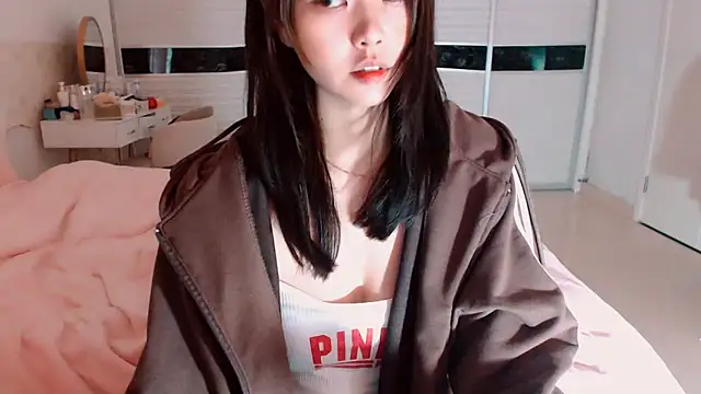 -Lucky Girl online show from March 3, 2026, 2:07 am