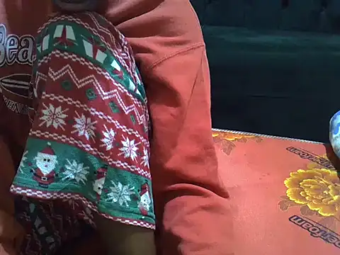 Snapshot of sweet_veee chatting on November 21, 2025, 7:24 pm sweet veee online show from November 21, 2025, 7:24 pm