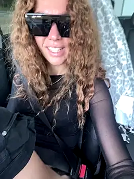 Snapshot of tmona1917 chatting on November 1, 2025, 7:13 am tmona1917 online show from November 1, 2025, 7:13 am