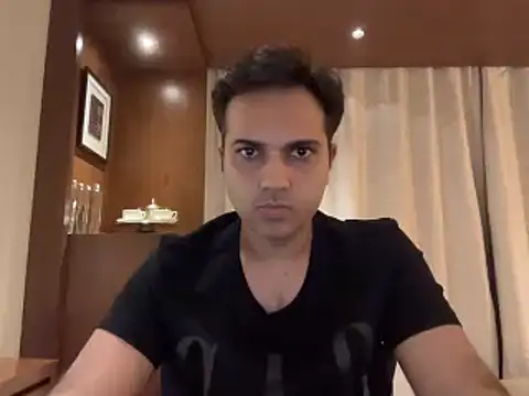 Snapshot of immog727 chatting on December 29, 2024, 5:12 pm immog727 online show from December 29, 2024, 5:12 pm