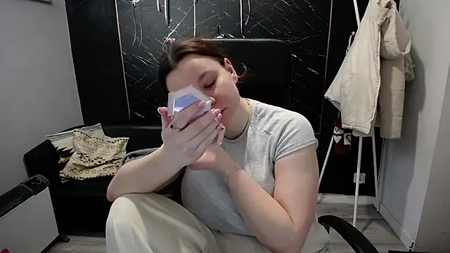 Snapshot of littleviki7 chatting on February 2, 2026, 7:18 am littleviki7 online show from February 2, 2026, 7:18 am