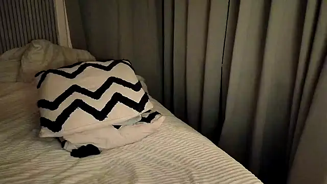 Sweetninaaa online show from October 7, 2025, 7:48 pm