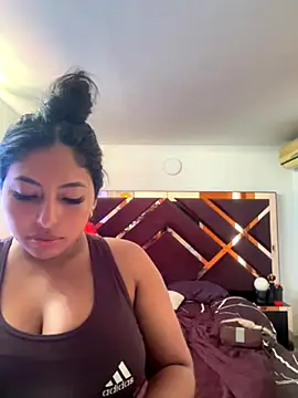 emmyjhonson07 online show from December 3, 2025, 2:16 pm