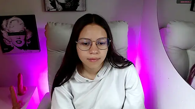 SamanthaRoldaan online show from February 13, 2026, 1:44 pm