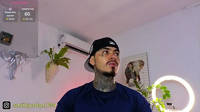 Snapshot of JordanSmiith_ chatting on November 11, 2025, 8:47 pm JordanSmiith online show from November 11, 2025, 8:47 pm