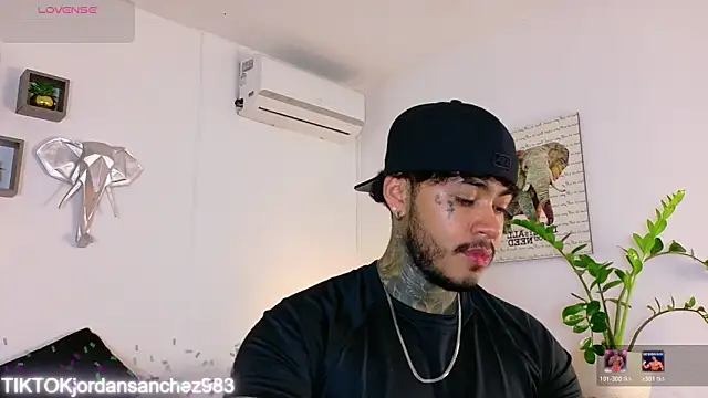 JordanSmiith  online show from February 3, 2026, 8:25 pm