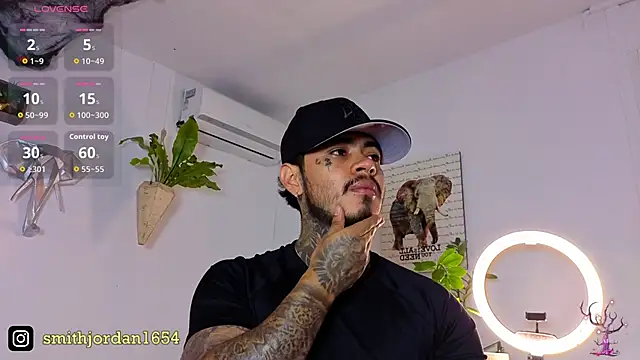 Snapshot of JordanSmiith_ chatting on October 21, 2025, 8:30 pm JordanSmiith online show from October 21, 2025, 8:30 pm