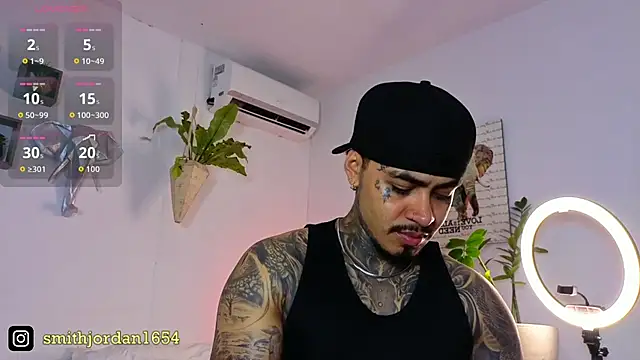 Snapshot of JordanSmiith_ chatting on November 10, 2025, 8:58 pm JordanSmiith online show from November 10, 2025, 8:58 pm