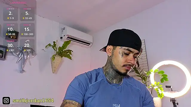 Snapshot of JordanSmiith_ chatting on November 12, 2025, 8:45 pm JordanSmiith online show from November 12, 2025, 8:45 pm