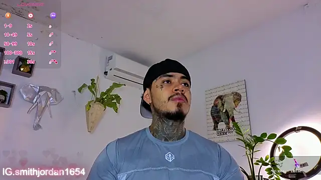 Snapshot of JordanSmiith_ chatting on November 18, 2025, 9:18 pm JordanSmiith online show from November 18, 2025, 9:18 pm