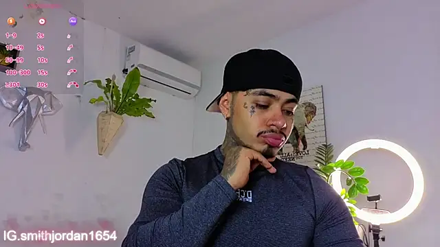 Snapshot of JordanSmiith_ chatting on December 1, 2025, 8:32 pm JordanSmiith online show from December 1, 2025, 8:32 pm