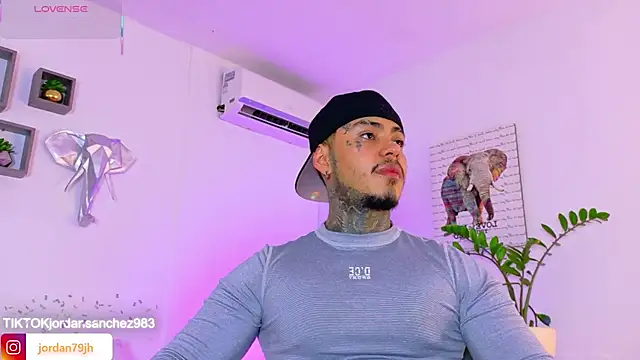 JordanSmiith  online show from May 22, 2026, 9:57 pm