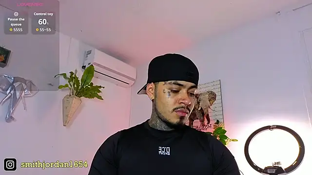 Snapshot of JordanSmiith_ chatting on November 6, 2025, 8:57 pm JordanSmiith online show from November 6, 2025, 8:57 pm