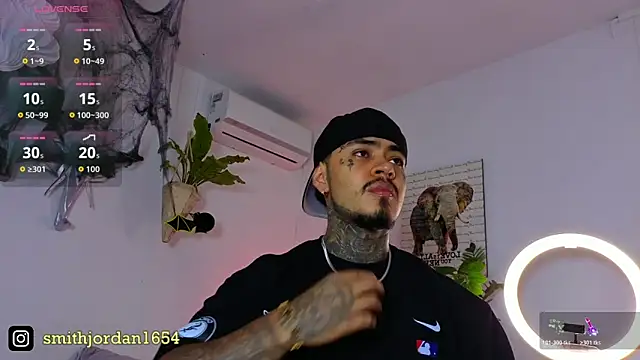 Snapshot of JordanSmiith_ chatting on November 5, 2025, 9:18 pm JordanSmiith online show from November 5, 2025, 9:18 pm