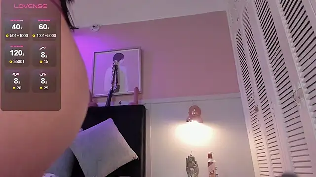 Snapshot of chloe_watson_ chatting on October 31, 2025, 7:54 pm chloe watson online show from October 31, 2025, 7:54 pm