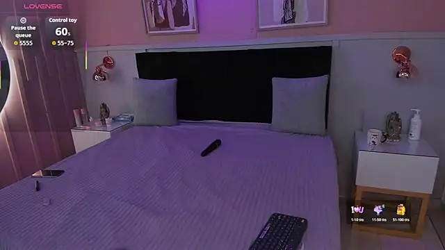 Snapshot of chloe_watson_ chatting on November 13, 2025, 9:30 pm chloe watson online show from November 13, 2025, 9:30 pm