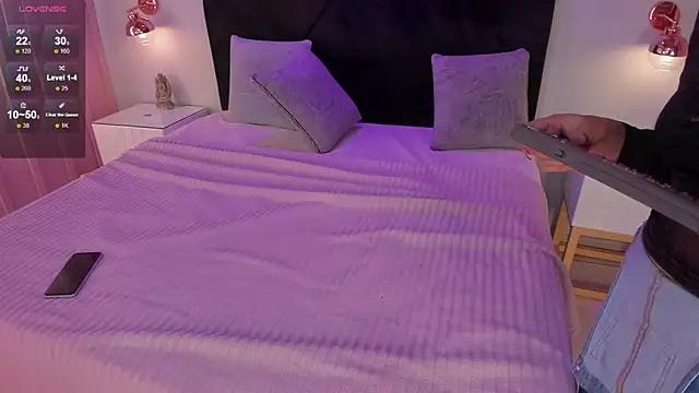 Snapshot of chloe_watson_ chatting on December 3, 2025, 7:46 pm chloe watson online show from December 3, 2025, 7:46 pm