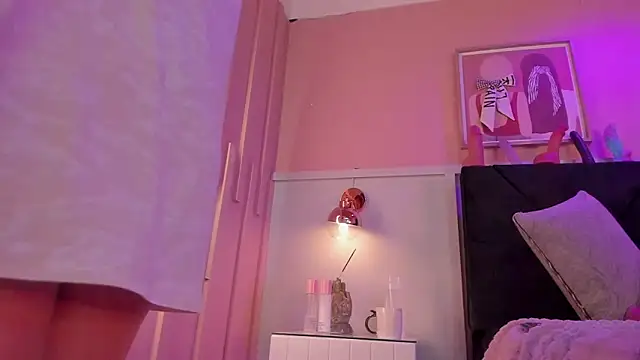 Snapshot of chloe_watson_ chatting on November 29, 2025, 8:09 pm chloe watson online show from November 29, 2025, 8:09 pm