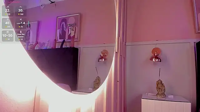 Snapshot of chloe_watson_ chatting on November 15, 2025, 7:07 pm chloe watson online show from November 15, 2025, 7:07 pm