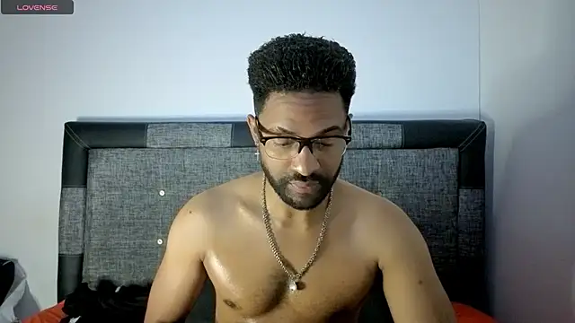 Snapshot of bbcblackhot34 chatting on October 9, 2025, 3:29 am bbcblackhot34 online show from October 9, 2025, 3:29 am