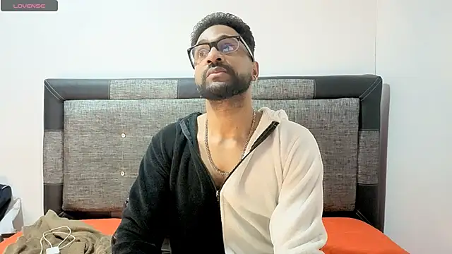 Snapshot of bbcblackhot34 chatting on October 8, 2025, 4:47 am bbcblackhot34 online show from October 8, 2025, 4:47 am